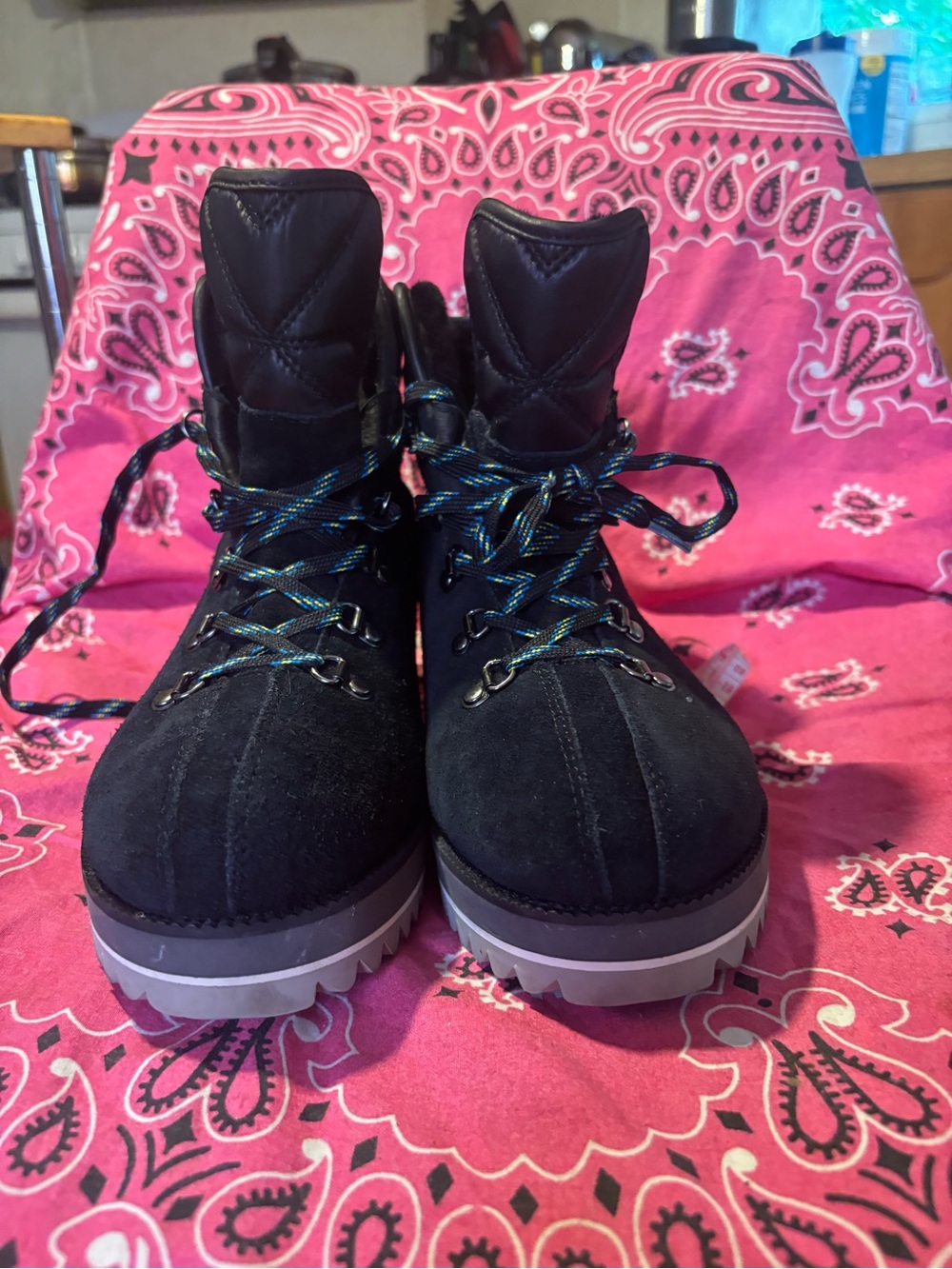 New no box Ugg birch waterproof size 8 women